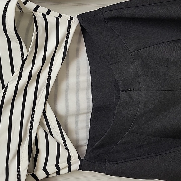 Guess Los Angeles Striped Black and White Long Sleeve Dress Fit And Flare XS New - Picture 4 of 7